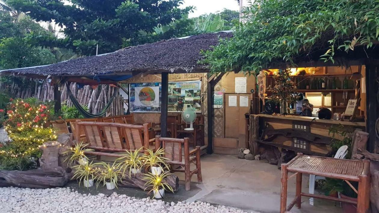 Babu Backpackers Inn Moalboal Exterior foto